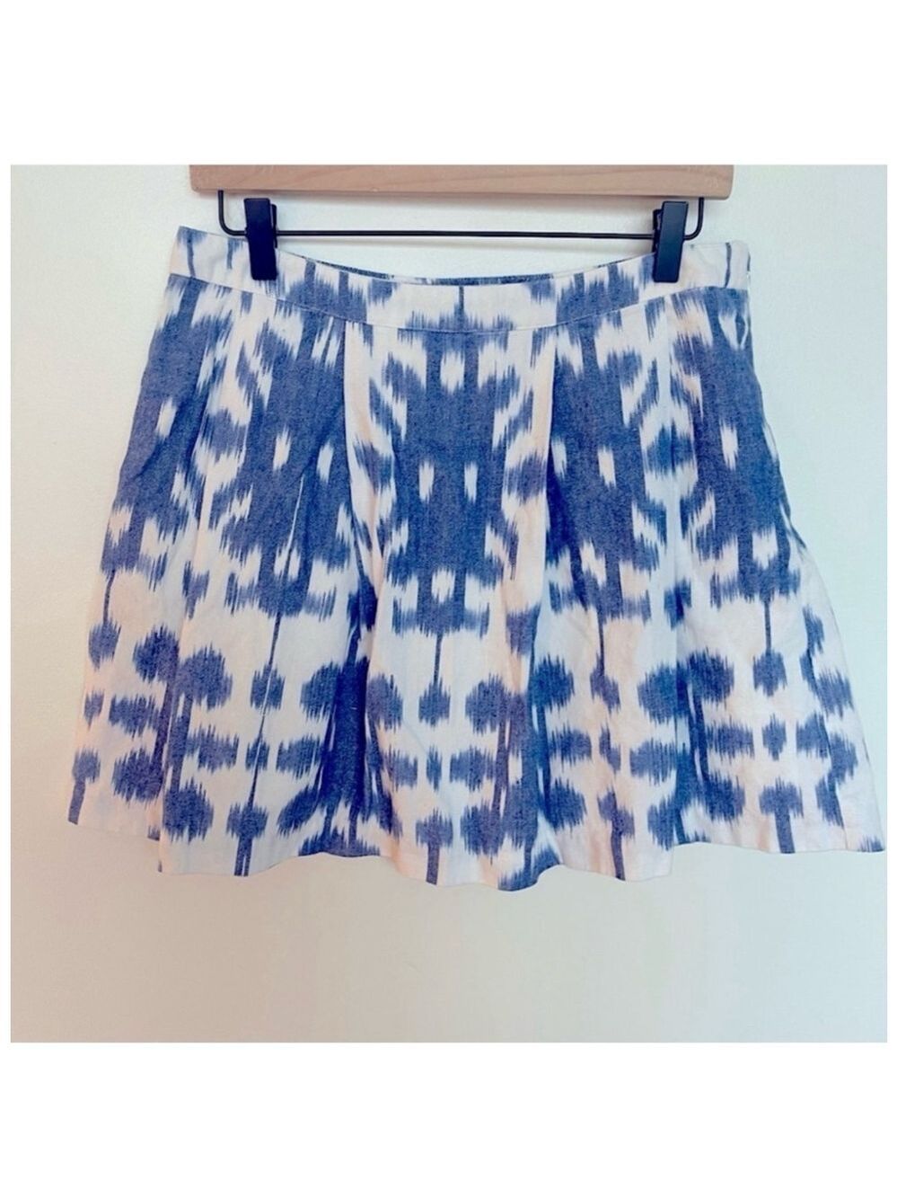 Vineyard Vines Ikat Print Pleated Skirt Blue White Size 8 NWOT